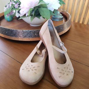 DANSKO TAN SUEDE MARY JANE - WOMENS 38